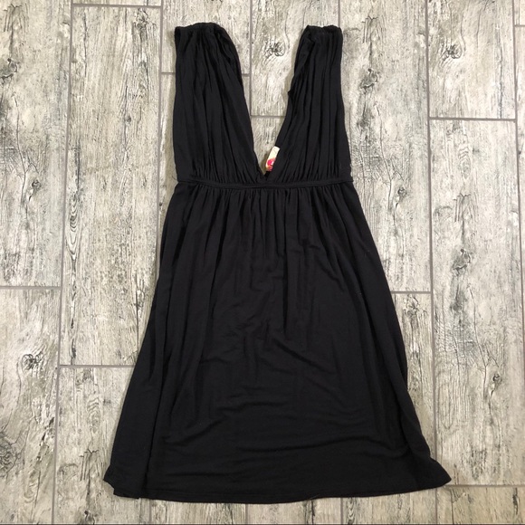 Forever 21 Dresses & Skirts - Forever 21 low cut dress